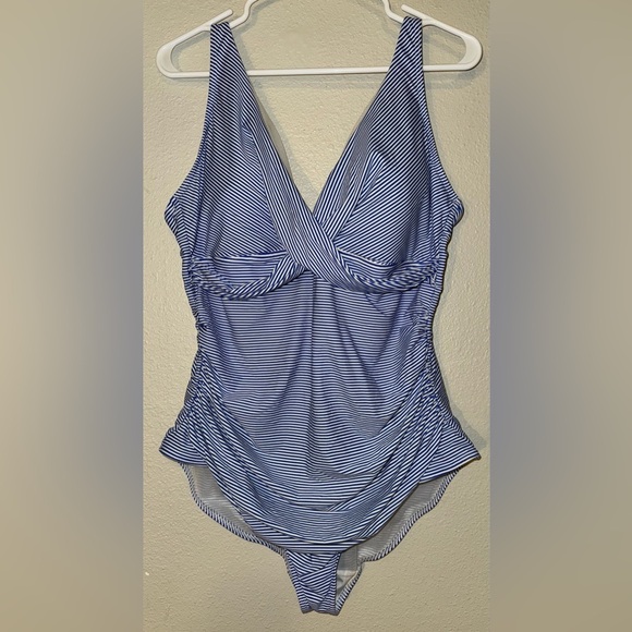 Sea Level Cross Front Multifit Stripe One-Piece Swimsuit Blue Size 20 - Picture 2 of 11